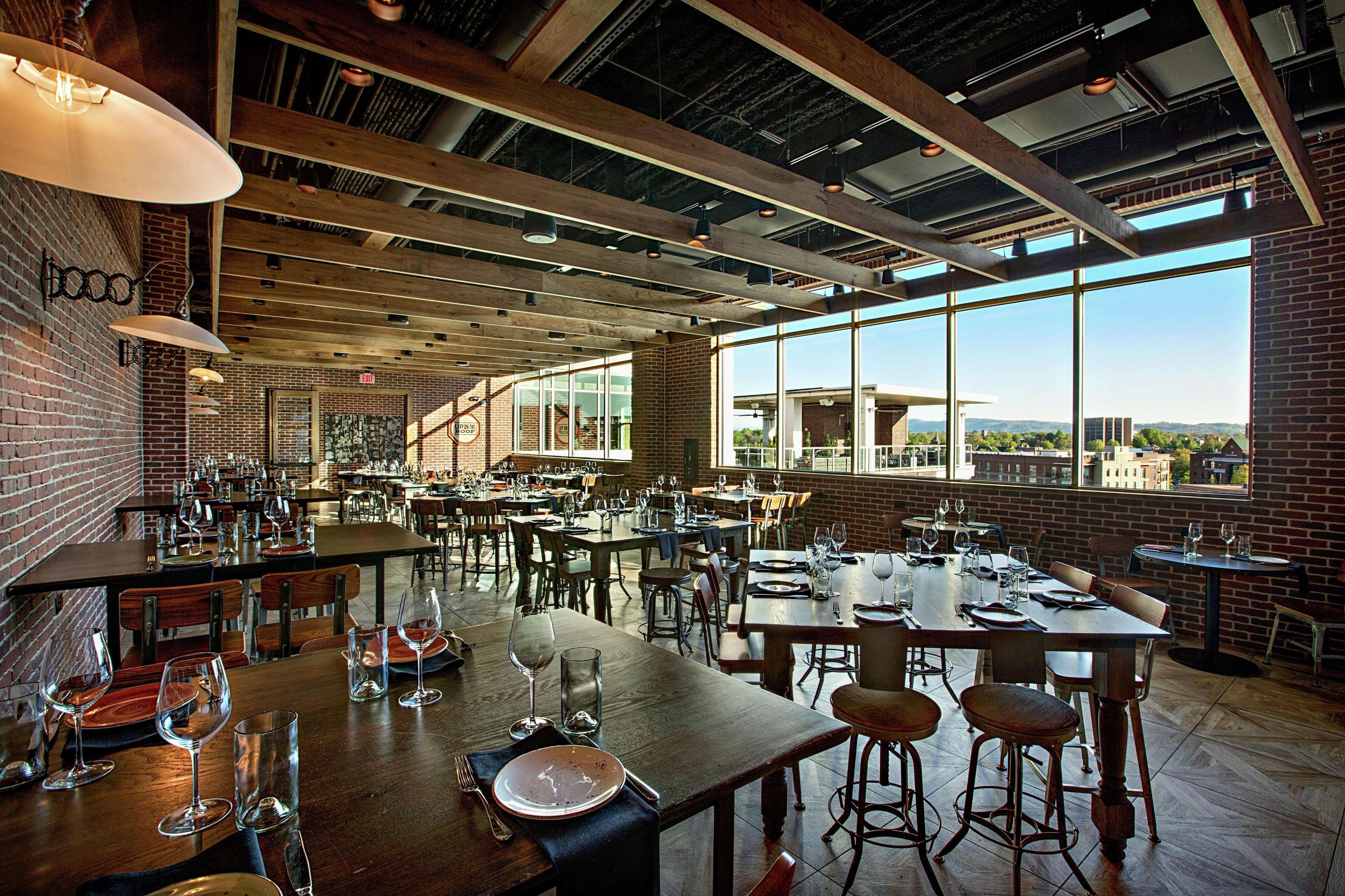Embassy Suites By Hilton Greenville Downtown Riverplace Esterno foto