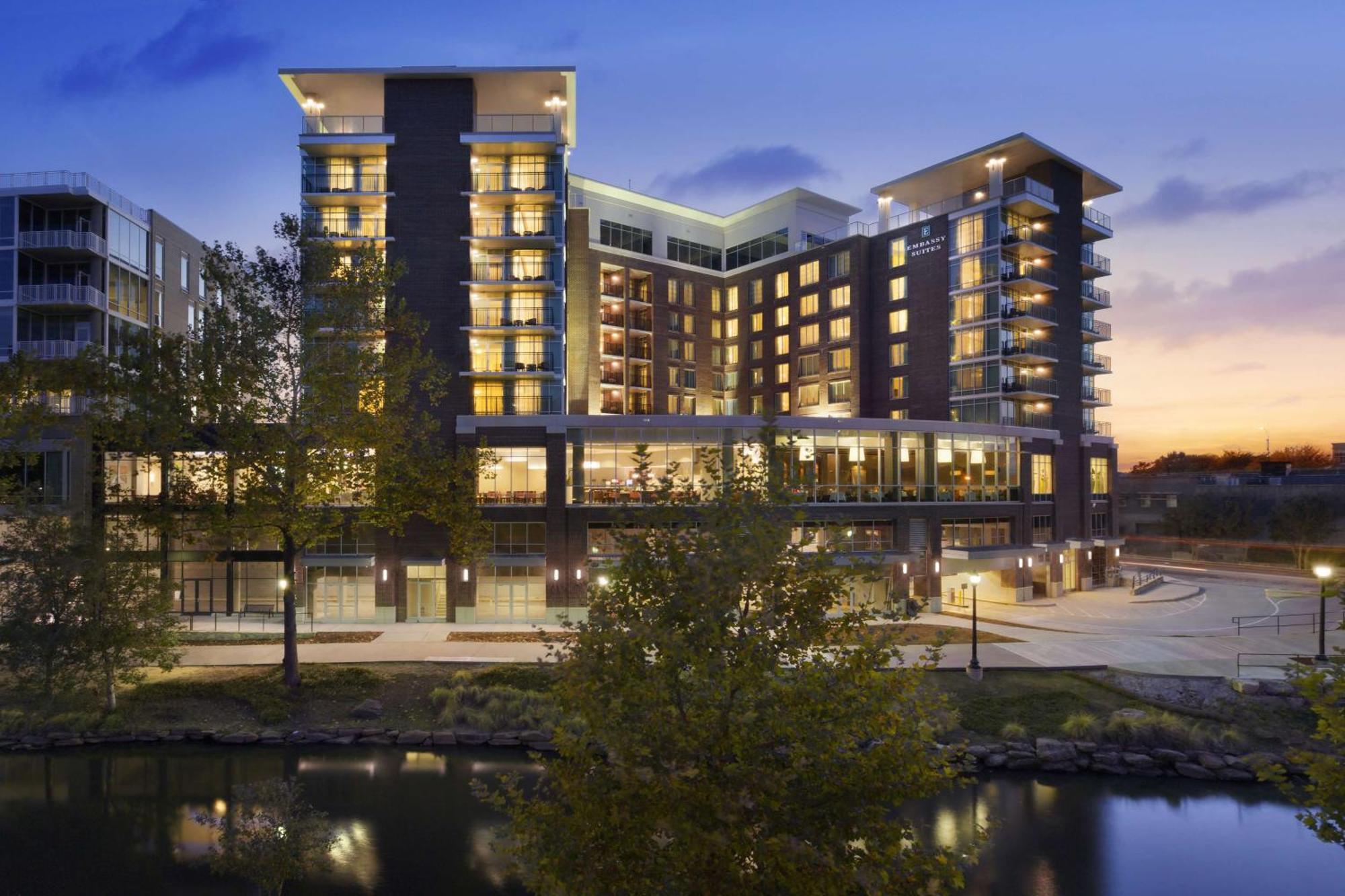 Embassy Suites By Hilton Greenville Downtown Riverplace Esterno foto