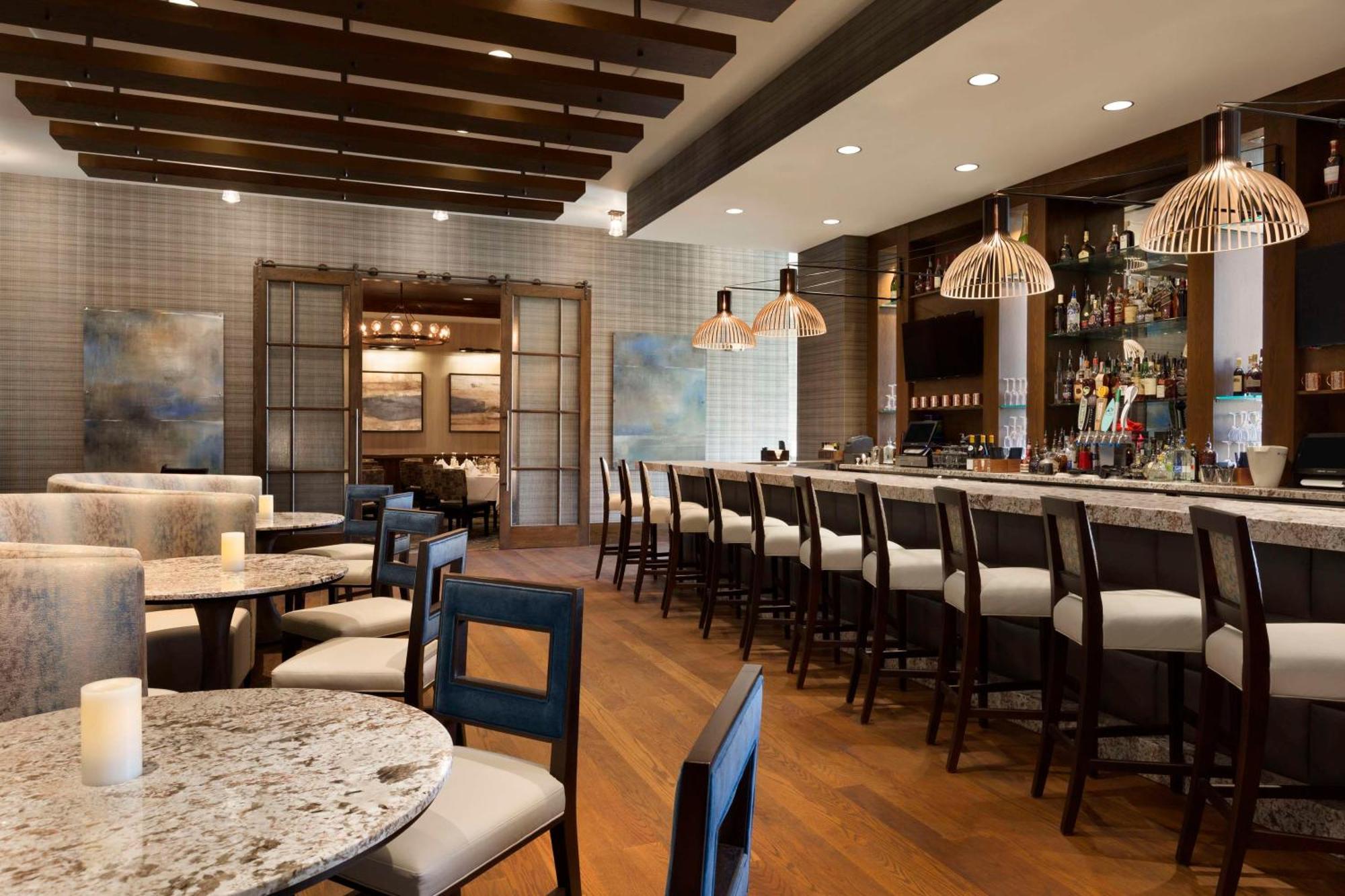 Embassy Suites By Hilton Greenville Downtown Riverplace Esterno foto
